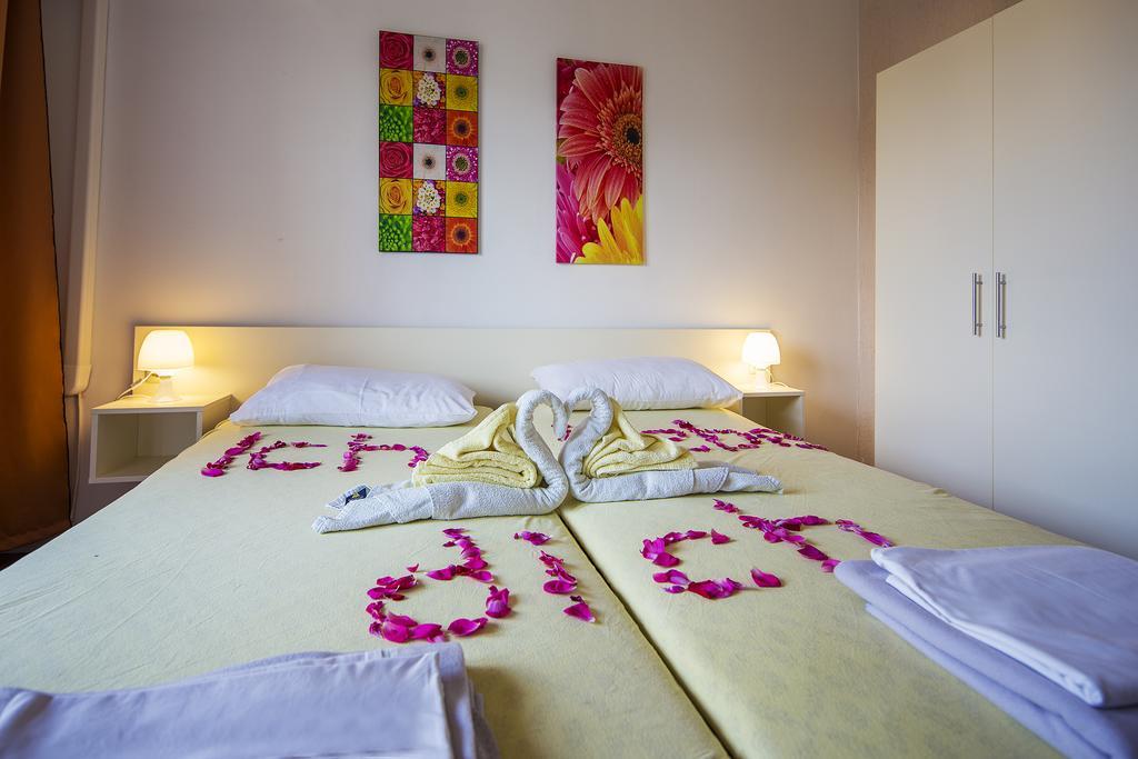 Guest House Zeba & Riviera Сило Экстерьер фото