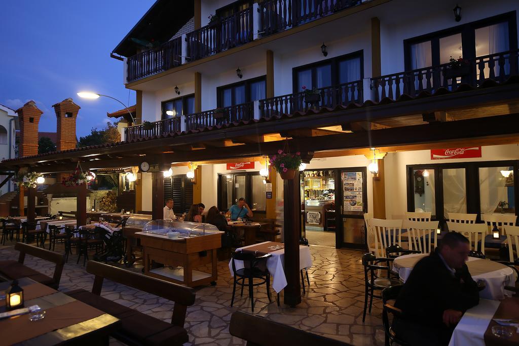 Guest House Zeba & Riviera Сило Экстерьер фото