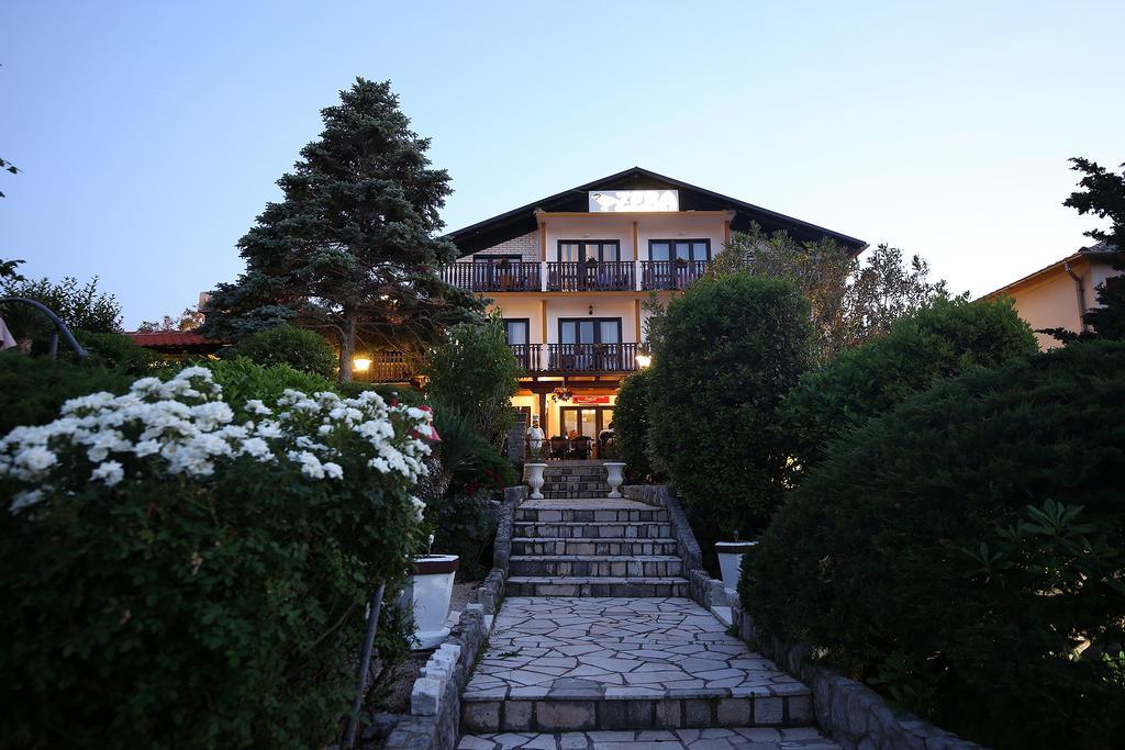 Guest House Zeba & Riviera Сило Экстерьер фото