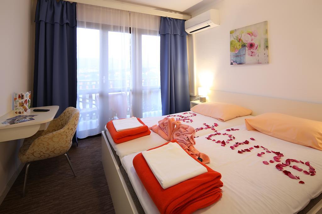Guest House Zeba & Riviera Сило Экстерьер фото